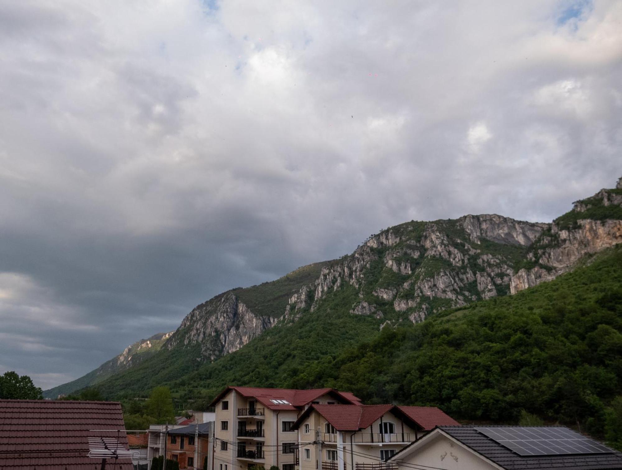 Guesthouse Magic Băile Herculane Exterior foto